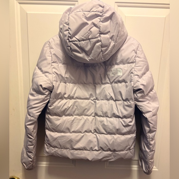 Girls The North Face Reversible Lavender Puffer Coat - Picture 3 of 13